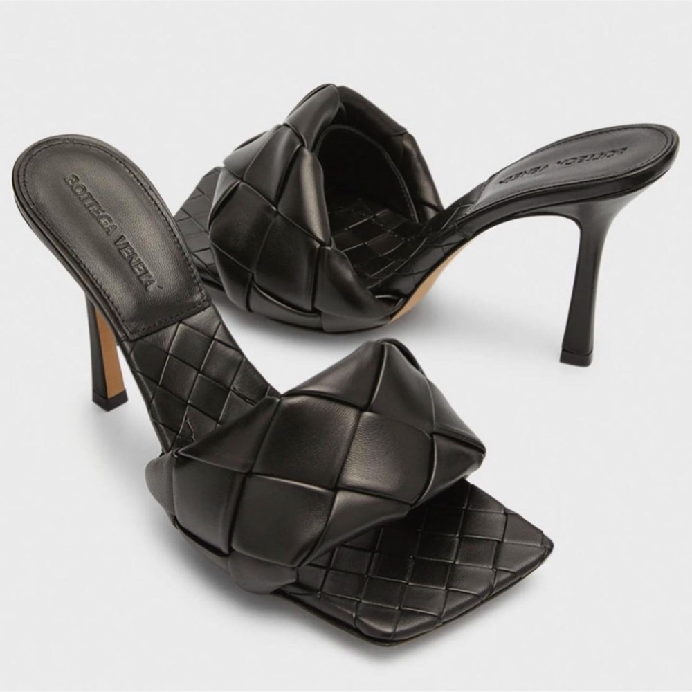 Bottega Veneta Lido Sandals. 37 EU